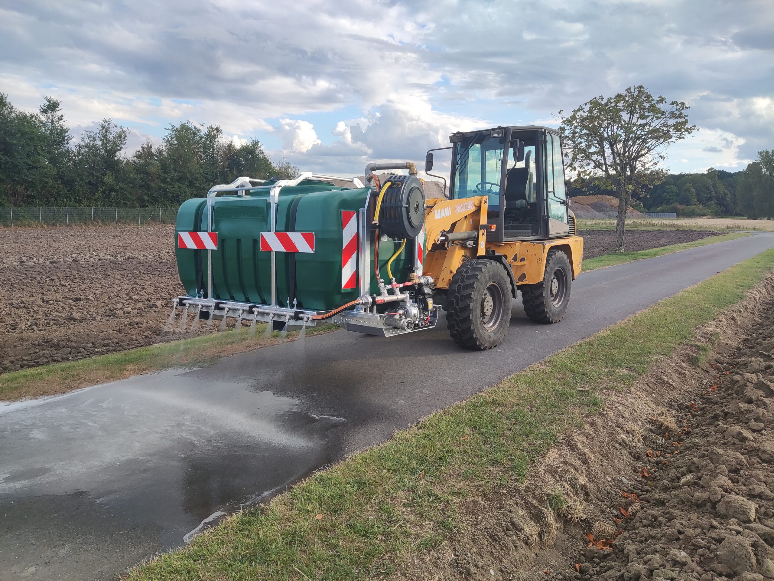 Wassertank 30L Wasserbehälter Wasserkanister LKW Anhänger Pritsche