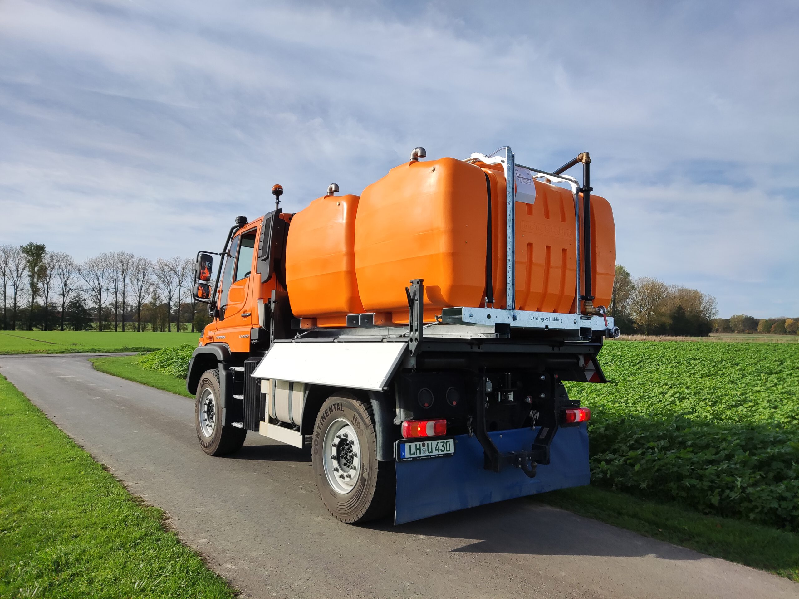 Wassertank 30L Wasserbehälter Wasserkanister LKW Camping Auflieger Pritsche  PKW